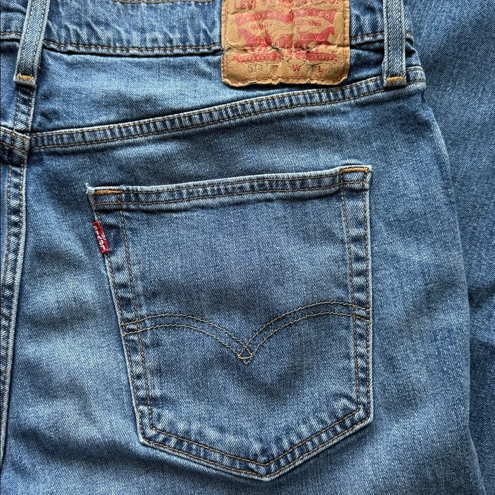 Levis 514 Straight Fit Jeans Mens 36X30 Blue Medium Wash Faded Denim